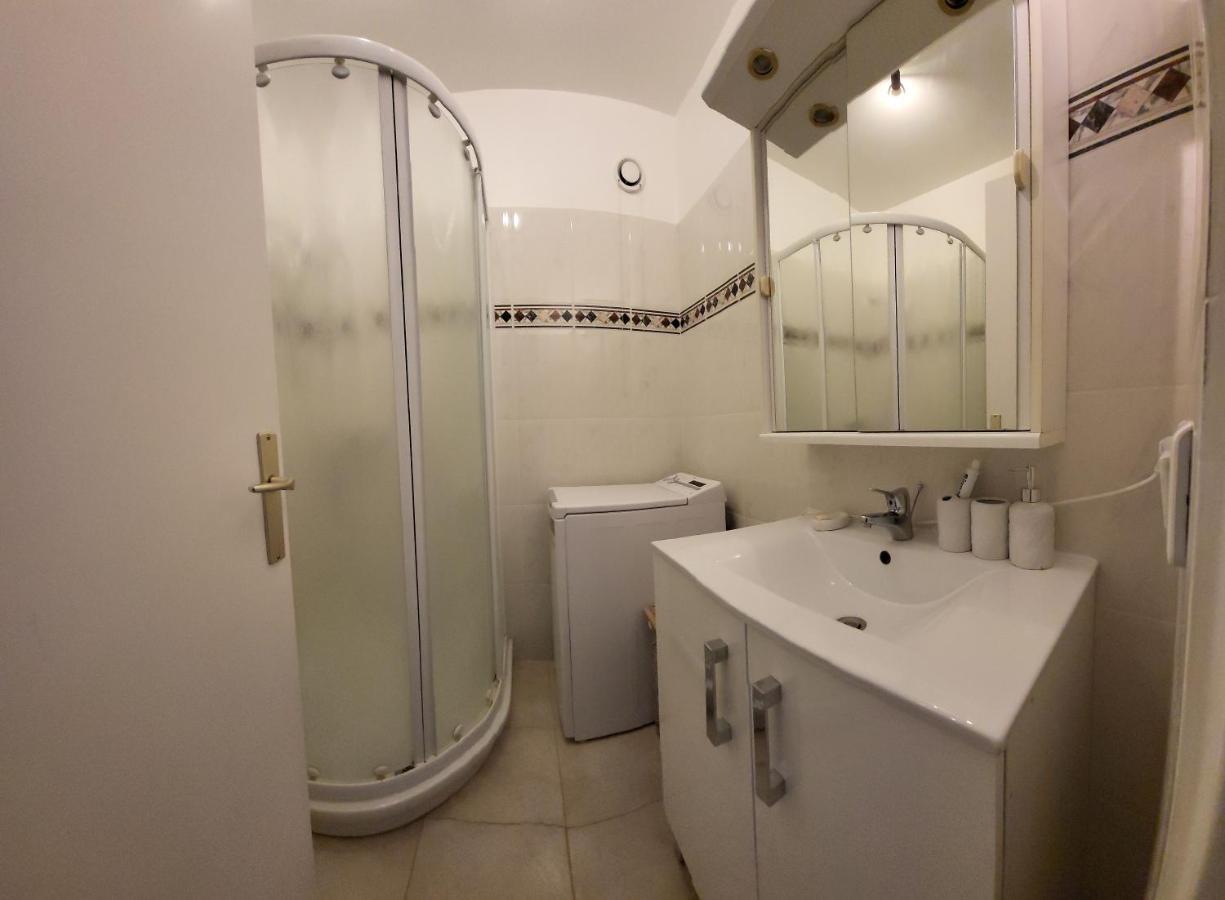 Апартаменты Studio Mer Montagne Рокебрюн — Кап-Мартен Экстерьер фото